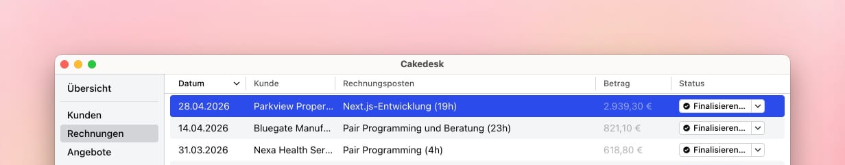 Rechnungsübersicht im Strict Mode mit Finalisieren-Buttons für Entwürfe.